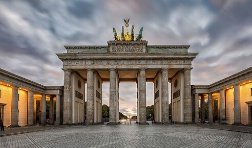 Merkel survit à peine la récente crise gouvernementale