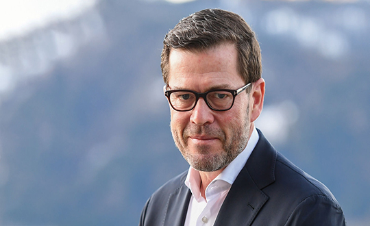 Guttenberg―un expert en crises financières