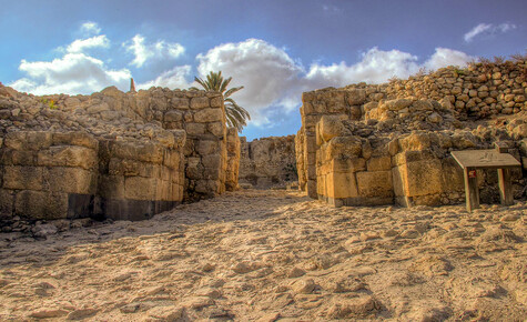 Une étude sur les QUATRE portes monumentales du roi Salomon