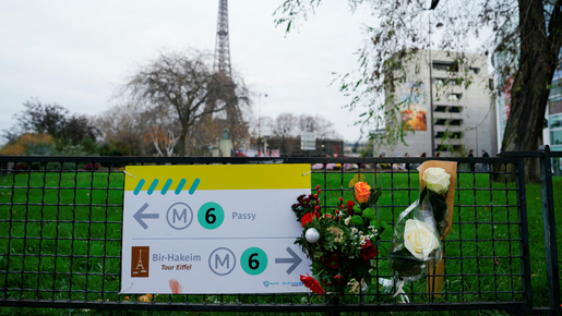Un attentat terroriste à Paris lié à l'État islamique