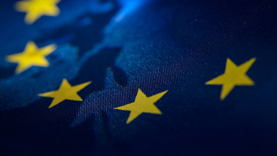 L'Europe a deux ans pour devenir indépendante, selon Guttenberg