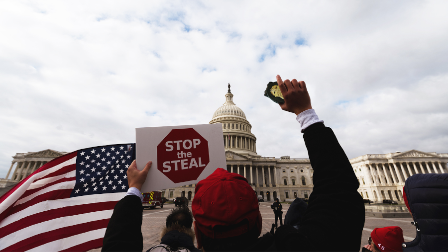 Révélations : La manifestation du 6 janvier était remplie d'agents fédéraux infiltrés
