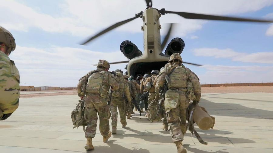 Un agent du gouvernement syrien tue trois Américains