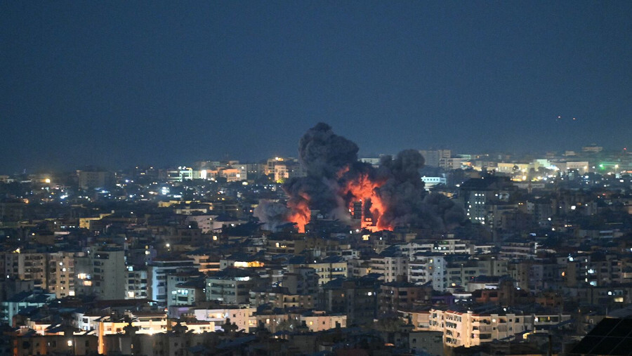 Israël bombarde le Hezbollah et envahit le Liban