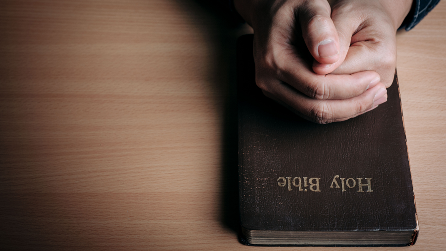 « Dieu est-il en colère ? Où est-Il ? »