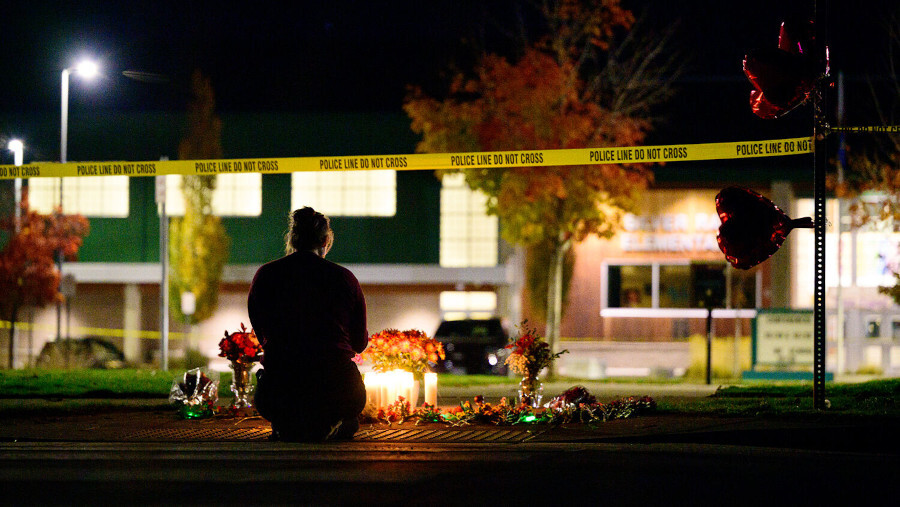 Un héros arrête le tireur d'une école de l'Oregon